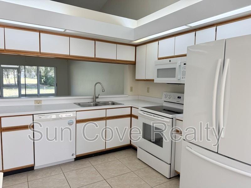 5215 Lochmead Ter - Photo 4 of 19