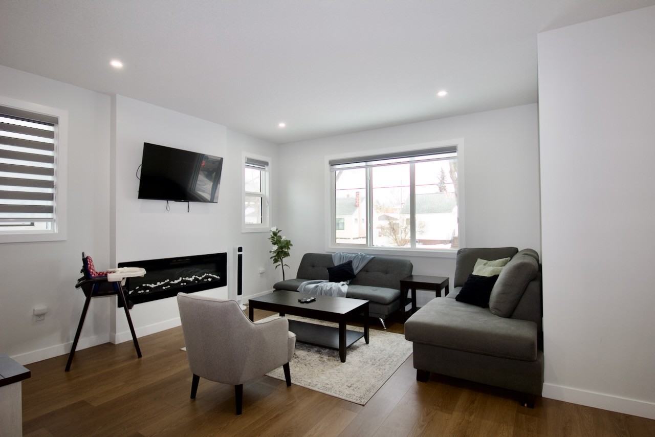 11932 64 St Nw - Photo 5 of 50