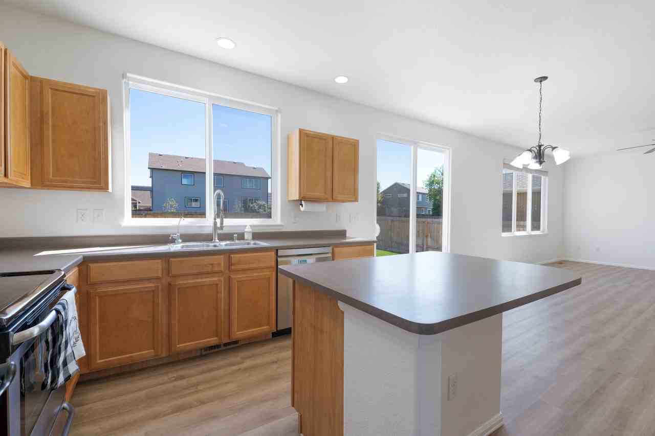 4637 Dancing Light Way - Photo 6 of 24