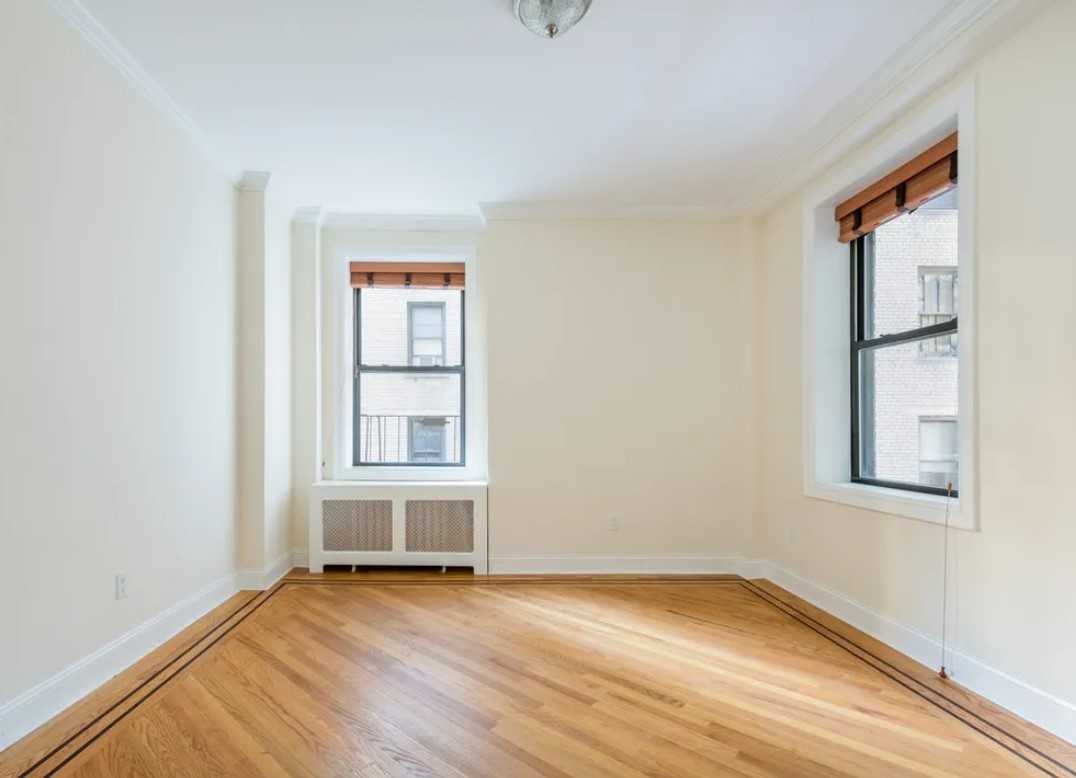 325 Riverside Dr #24 - Photo 6 of 12