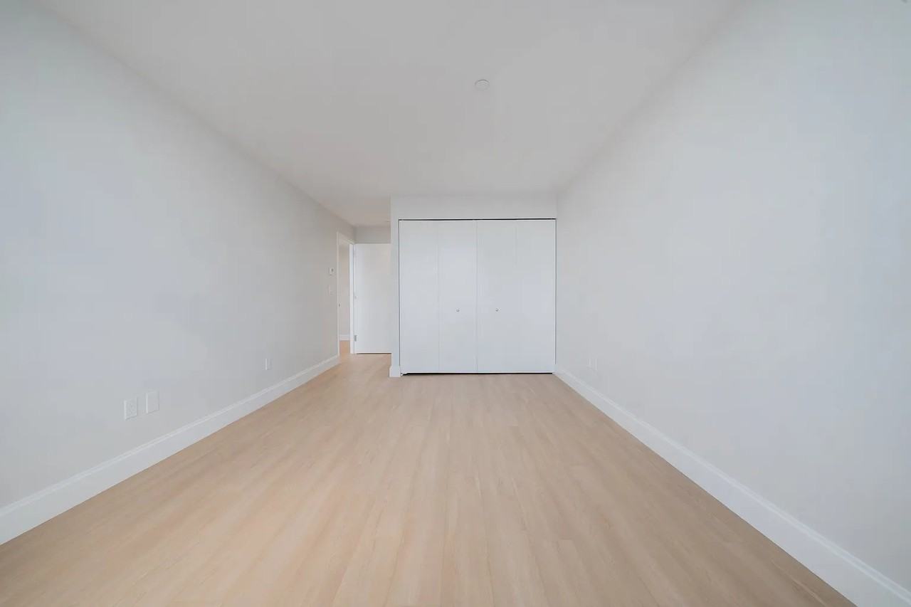 140 Riverside Blvd #2002 - Photo 6 of 17