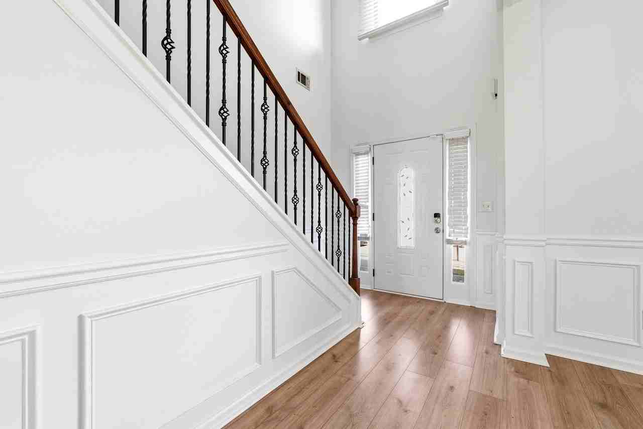 139 Gloster Park Ct - Photo 3 of 25