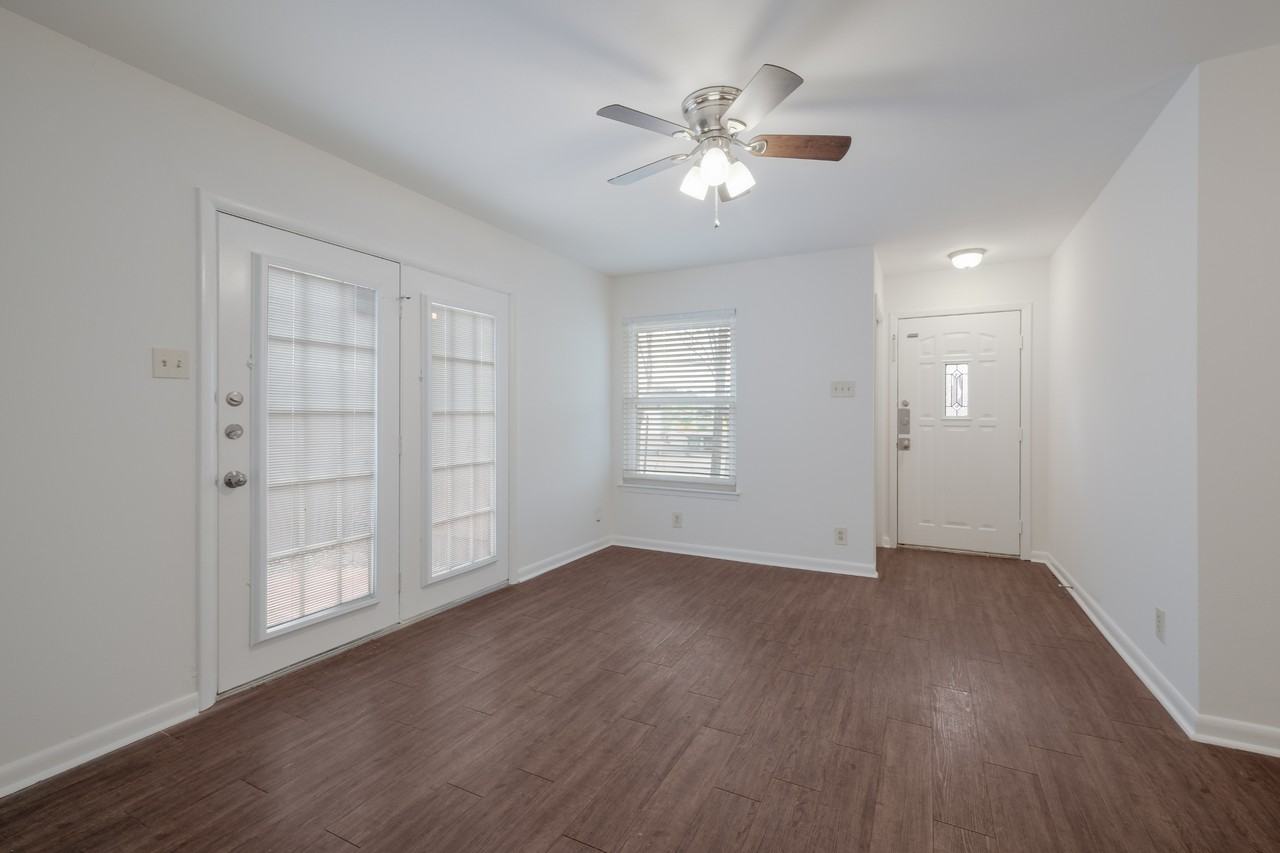 2902 Loop Rd - Photo 3 of 16