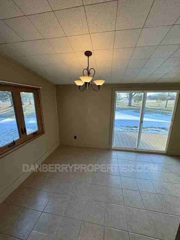 4258 Countryside Dr - Photo 4 of 22