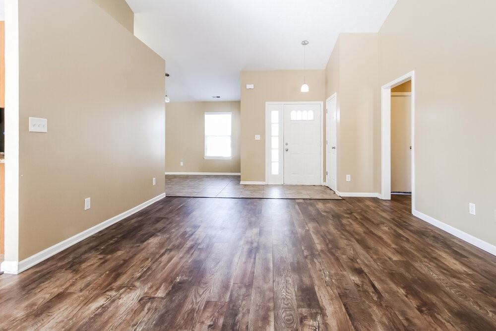 1947 Mare Ave - Photo 5 of 25