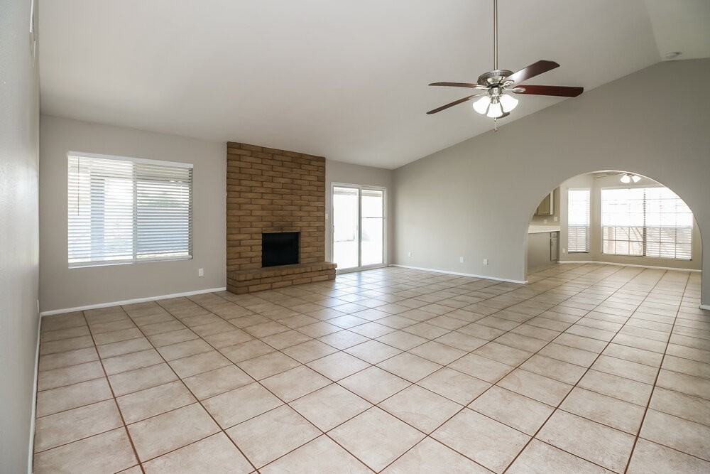 1213 W Stottler Dr - Photo 4 of 16