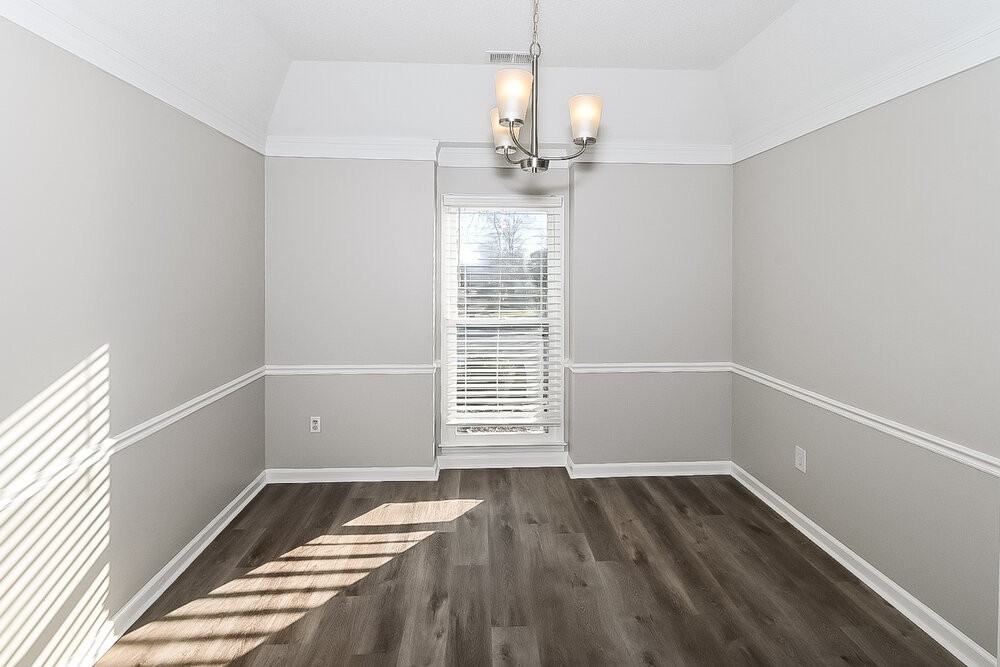 8708 Rhonda Cir N - Photo 5 of 17