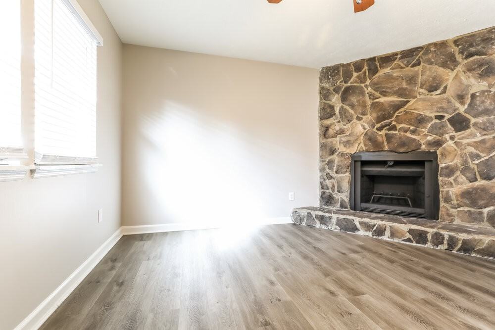 2194 Cherokee Valley Cir - Photo 4 of 17