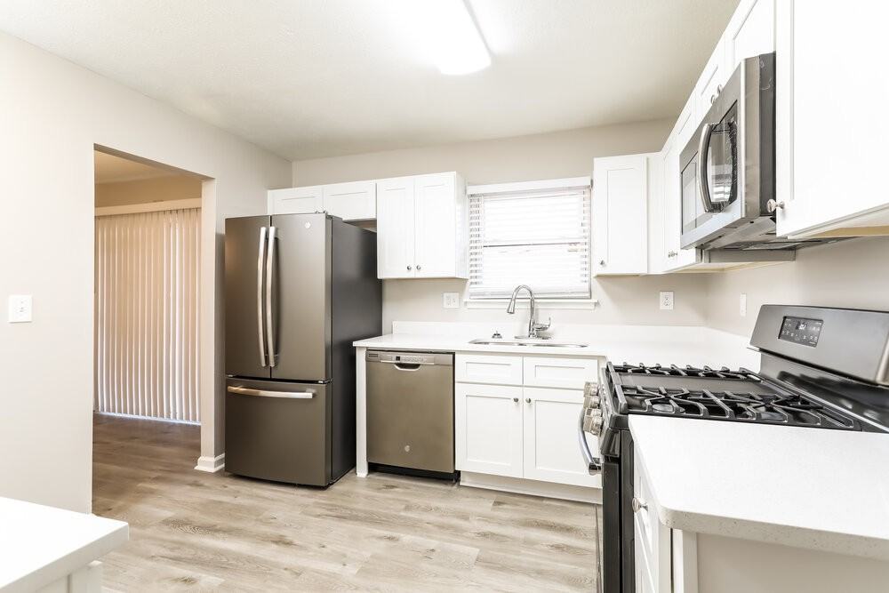 2194 Cherokee Valley Cir - Photo 7 of 17