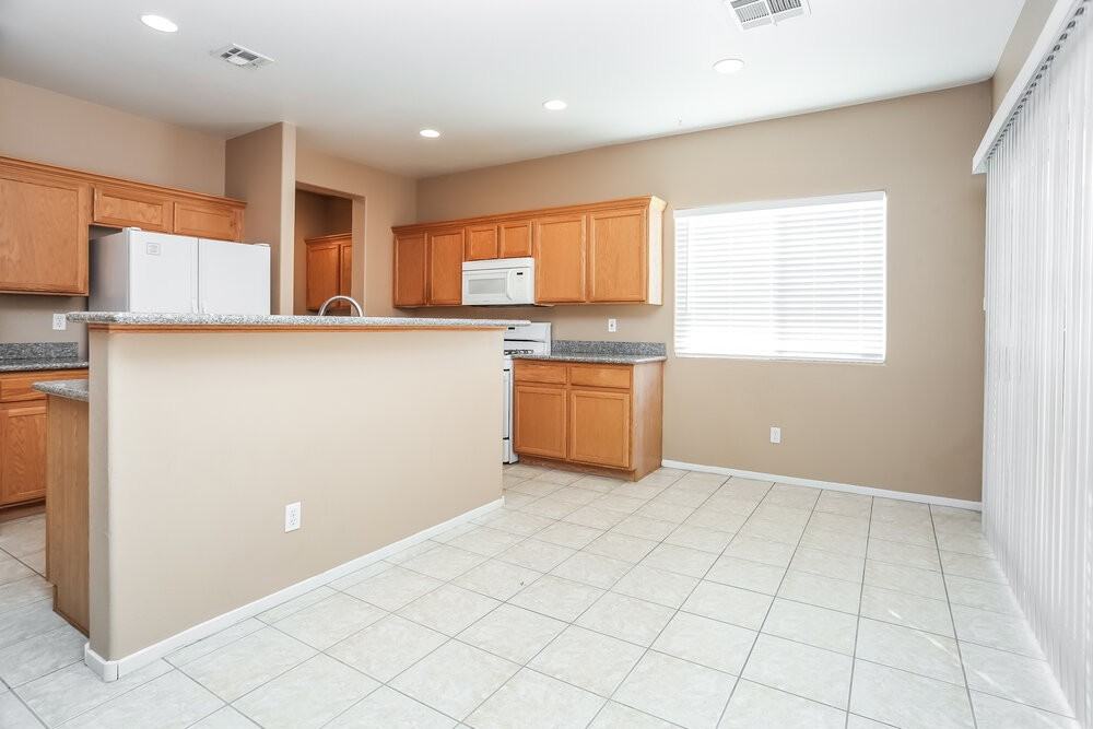 5421 Sea Water Way - Photo 6 of 16