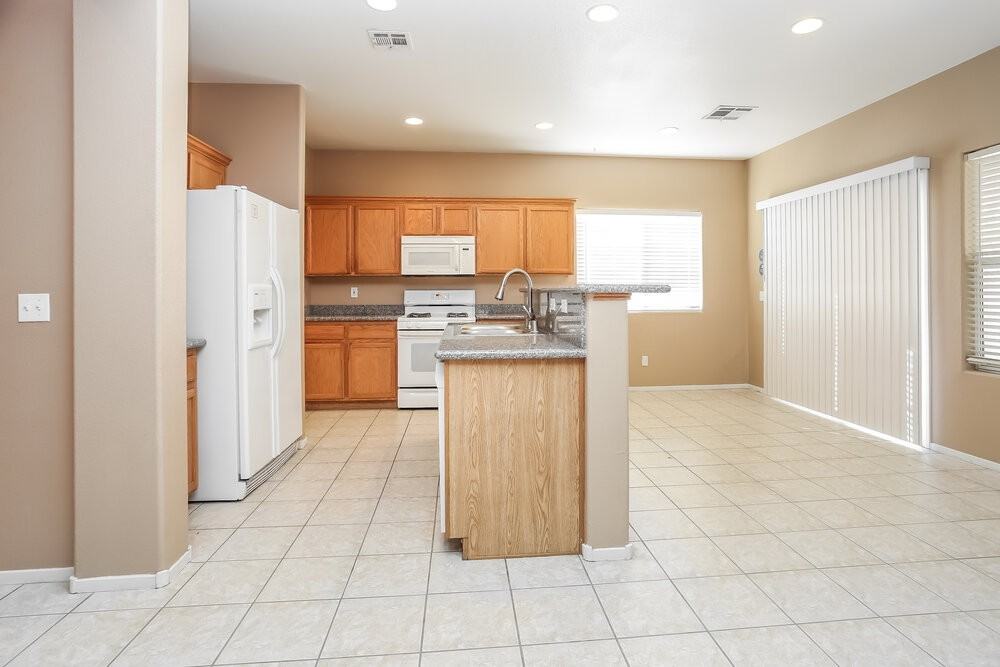 5421 Sea Water Way - Photo 7 of 16