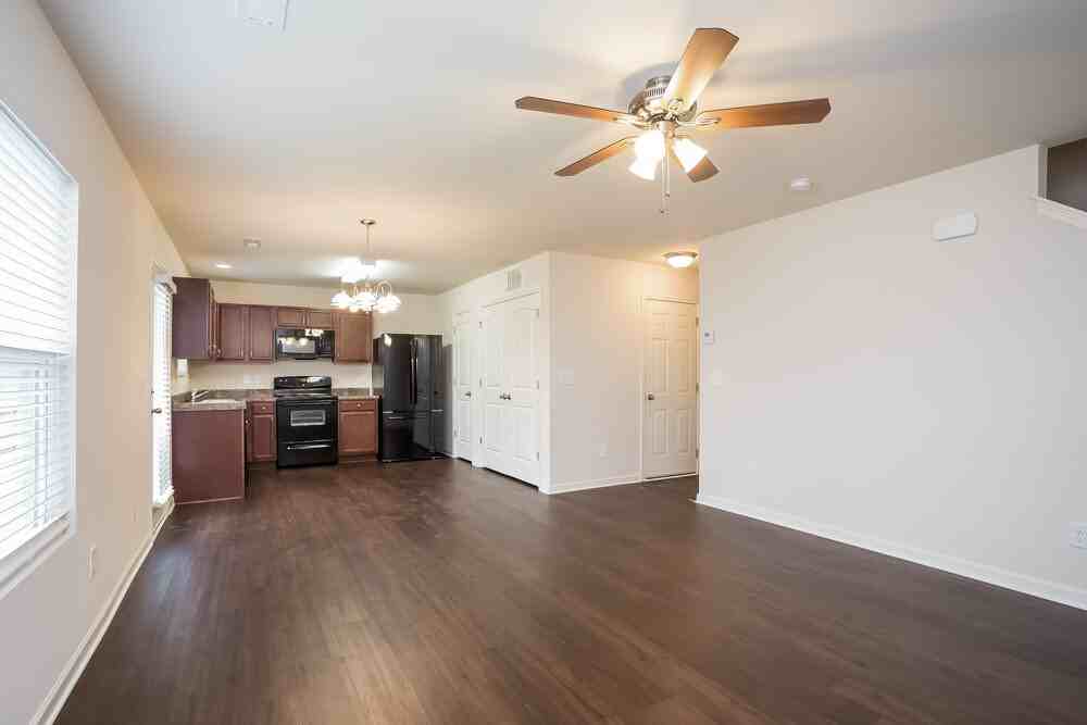 1459 Tamarino Dr - Photo 5 of 15