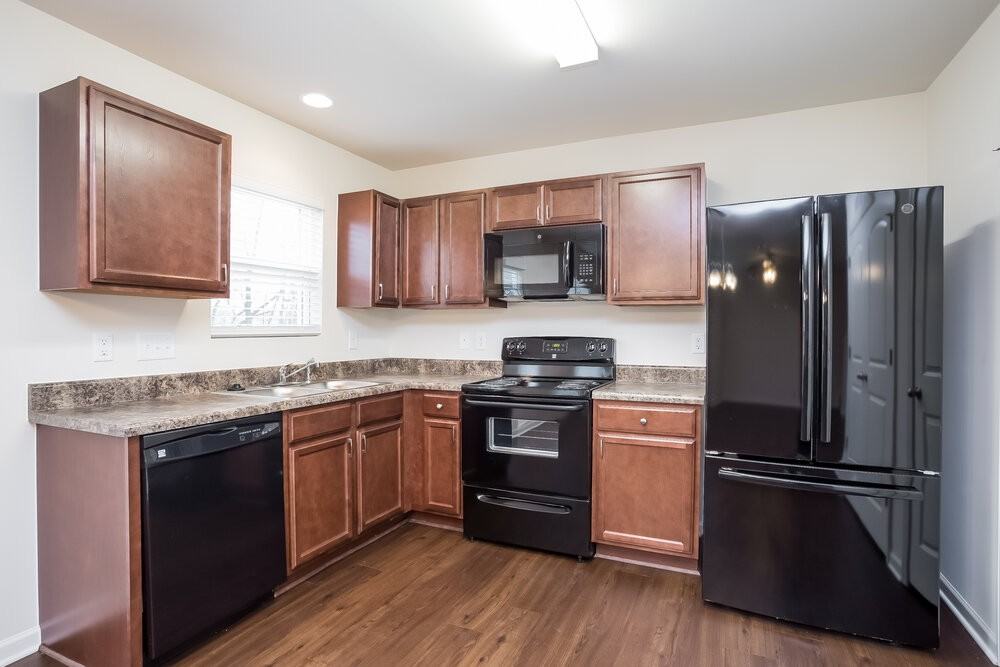 1459 Tamarino Dr - Photo 6 of 15