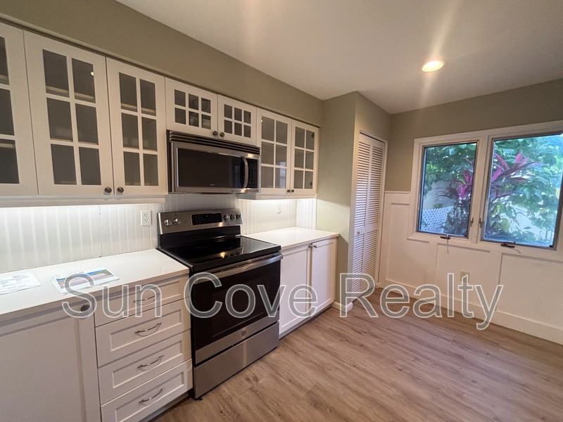 4518 Ascot Cir S - Photo 5 of 20