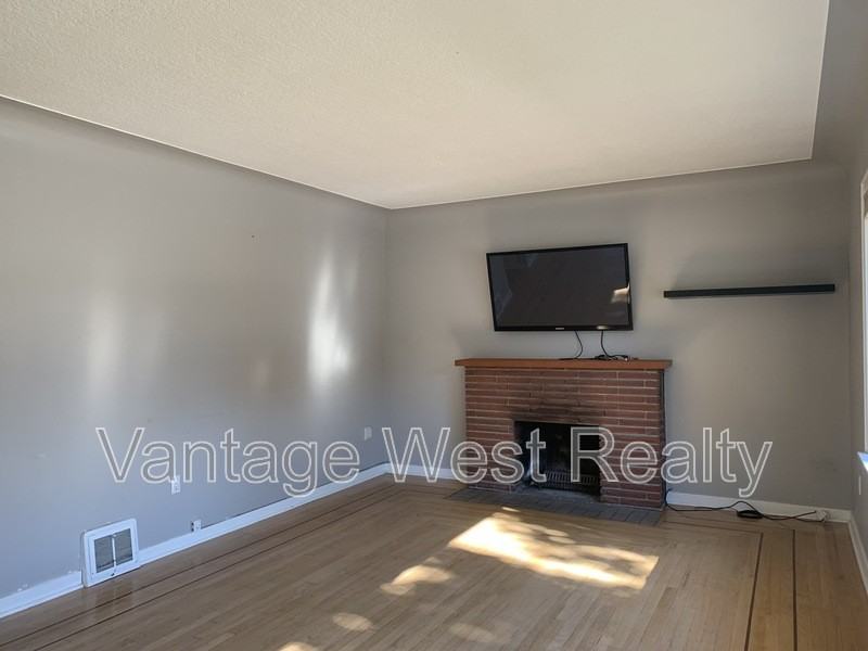 804A Leon Ave - Photo 3 of 31