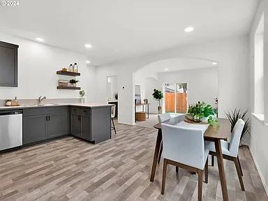 1152 S 43rd Pl #NA - Photo 6 of 13