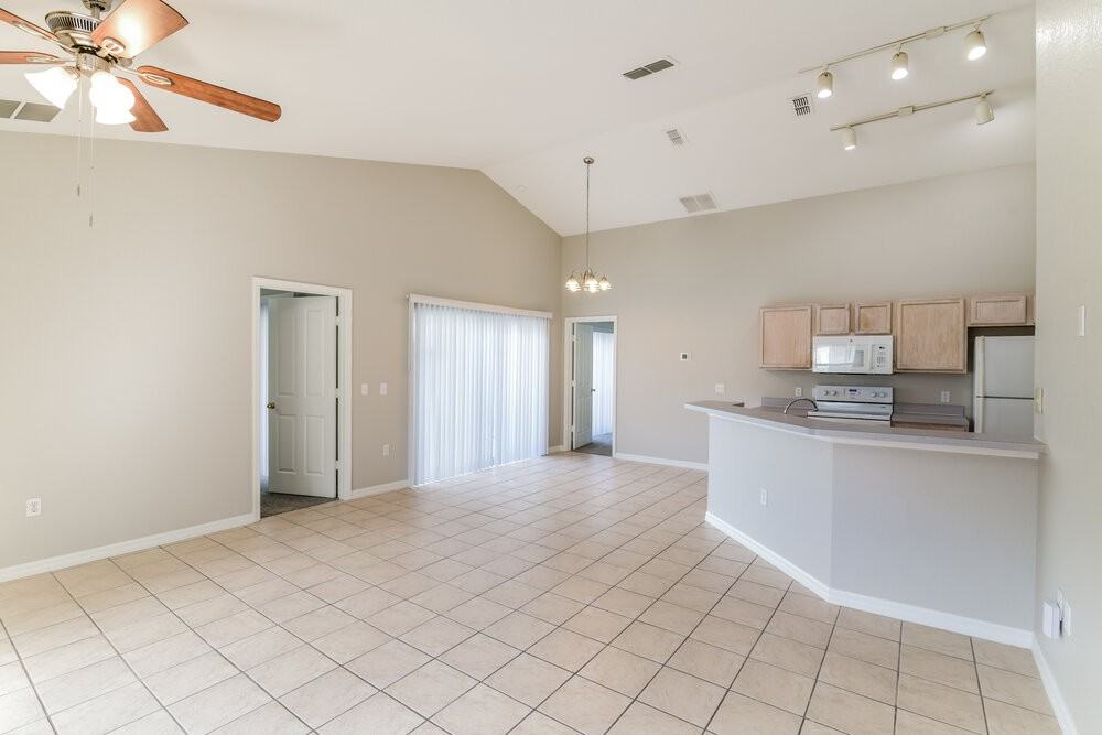 17305 Woodcrest Way - Photo 3 of 16