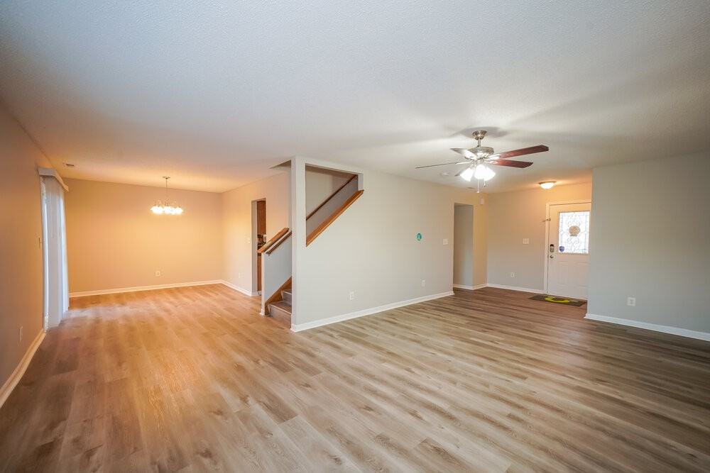 10302 Draycott Way - Photo 5 of 17