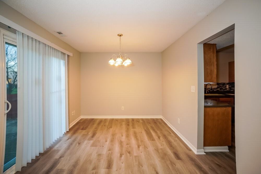 10302 Draycott Way - Photo 6 of 17