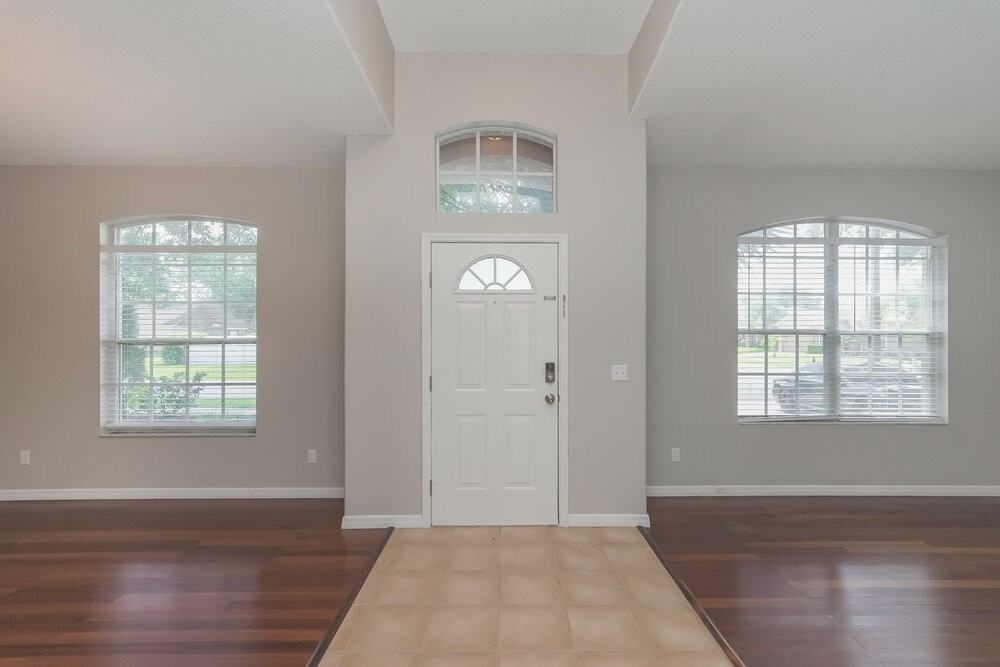 5221 Watson Rd - Photo 4 of 16