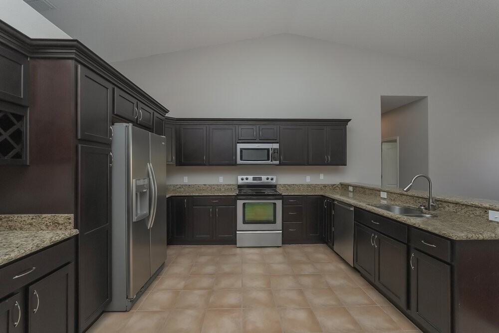 5221 Watson Rd - Photo 7 of 16