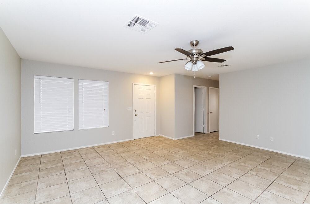 1024 Skyforest Dr - Photo 3 of 15