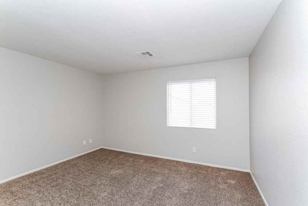 1024 Skyforest Dr - Photo 7 of 15