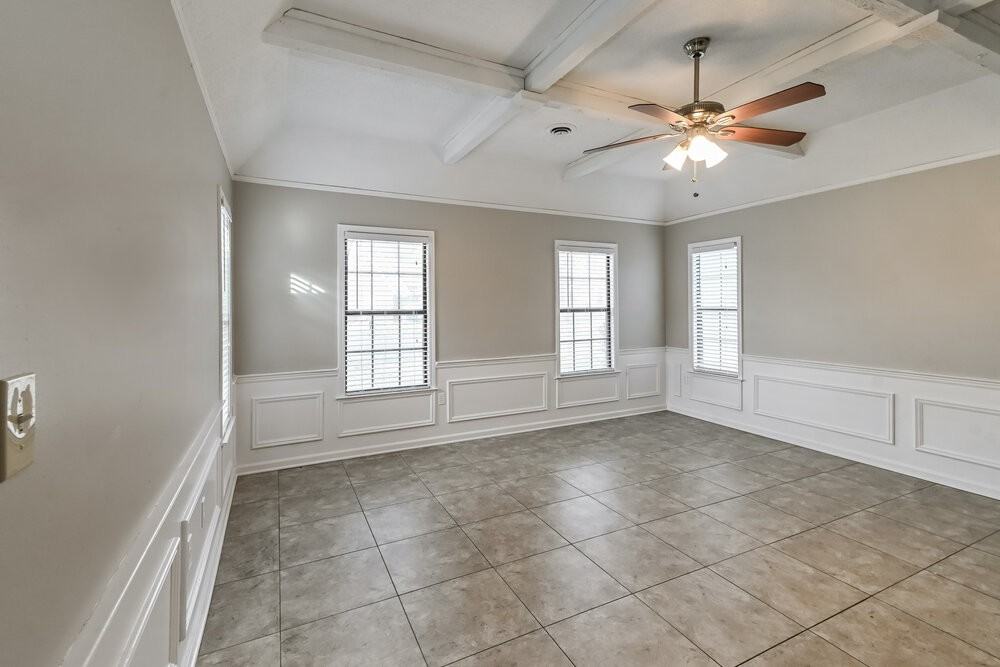 5100 Barkshire Dr - Photo 3 of 16