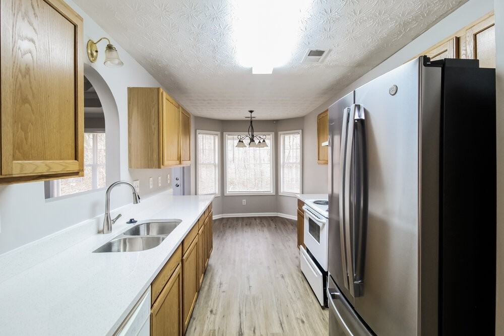 4358 James Wade Dr - Photo 7 of 16