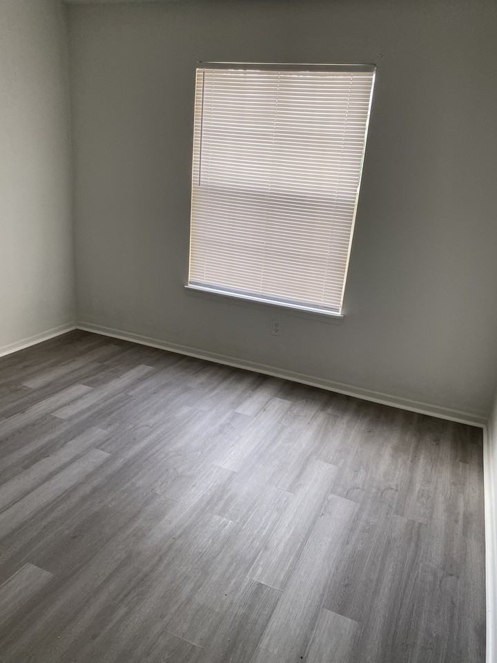 1956 Lake Atriums Circle - 1Unit 144 #1 - Photo 4 of 10