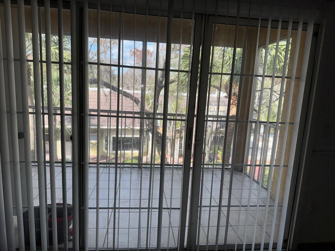 4029 Versailles Drive - 1Unit 4029F #1 - Photo 2 of 12