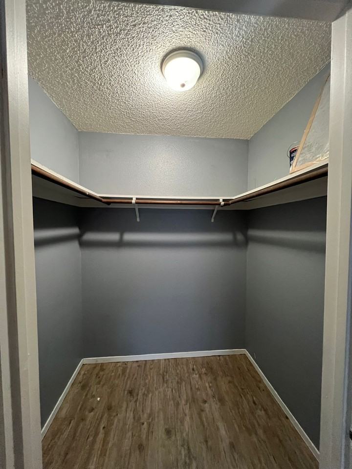 1830 South Garden Street - Photo 5 of 7