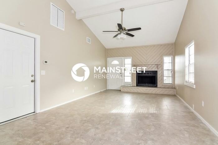 3211 Timberline Rd - Photo 2 of 15