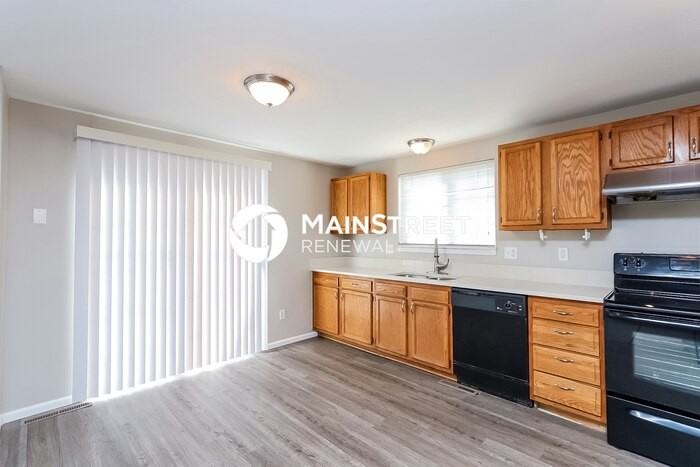 8042 Bryant St - Photo 6 of 18