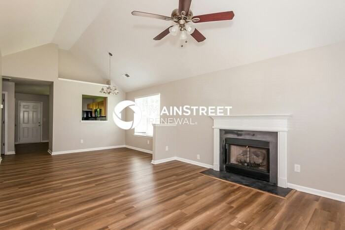 1208 Mcallister Dr - Photo 4 of 16