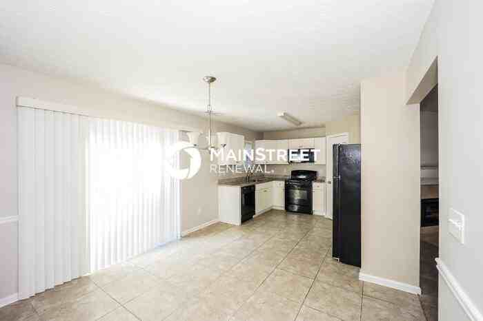 9510 Lakeview Rd - Photo 5 of 17