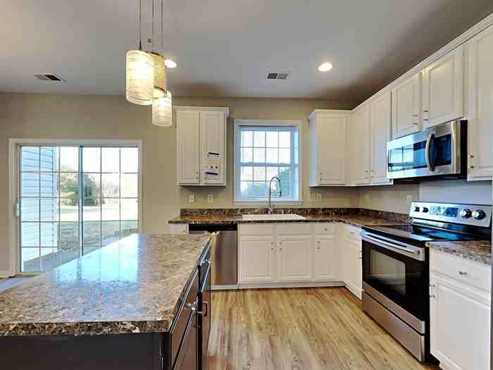 5859 Crimson Oak Ct - Photo 4 of 22