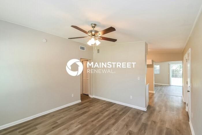 10560 Citrus Ln - Photo 4 of 16