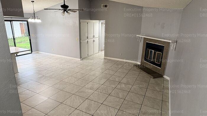 5517 Ramona Ct - Photo 4 of 33