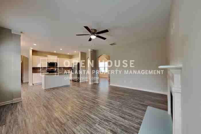 354 Hawthorn Dr - Photo 5 of 24