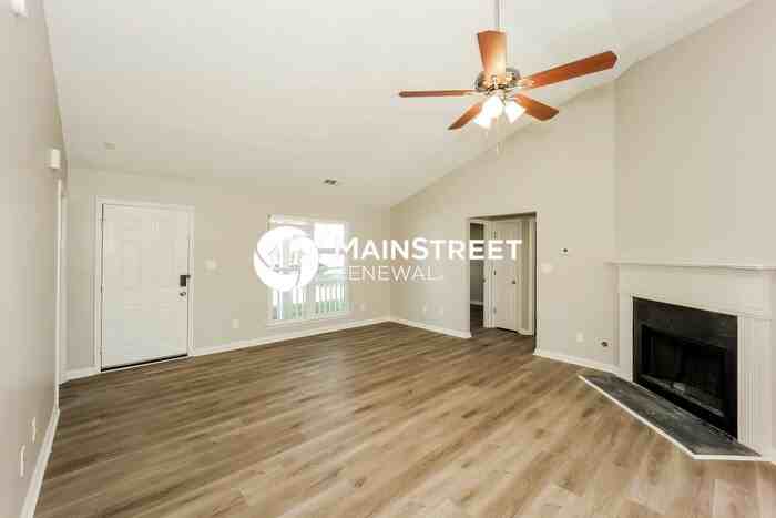 374 Eagles Crossing Cir - Photo 5 of 16