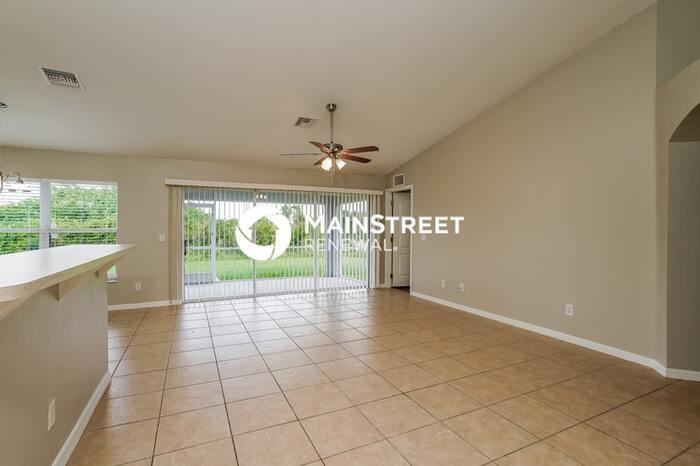 3000 63rd St W - Photo 3 of 16