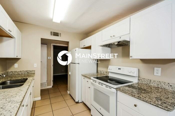 333 W Inez Dr - Photo 6 of 16