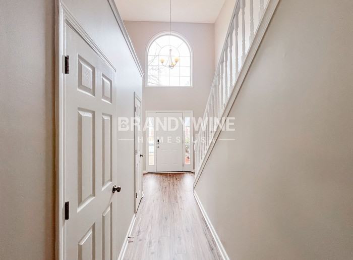 305 Shadetree Ln - Photo 3 of 36