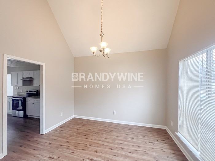 305 Shadetree Ln - Photo 4 of 36