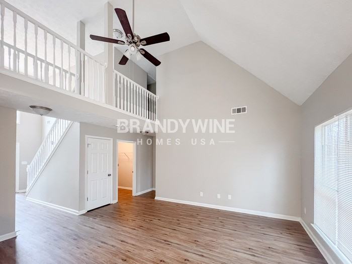 305 Shadetree Ln - Photo 5 of 36