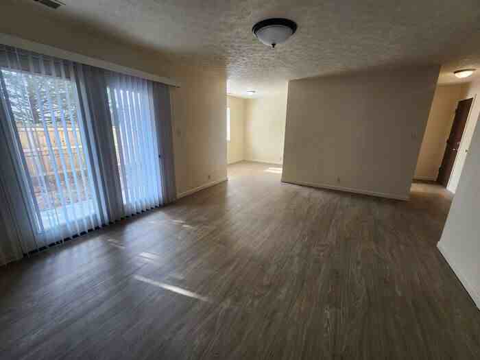 410 S 29th St #06 - Photo 7 of 16