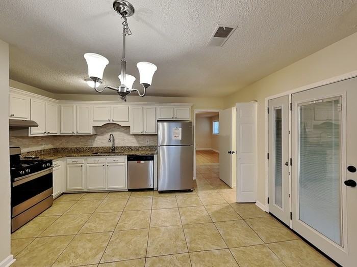 4569 S Landing Dr - Photo 4 of 18