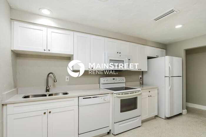 2175 Gentian Rd - Photo 6 of 16