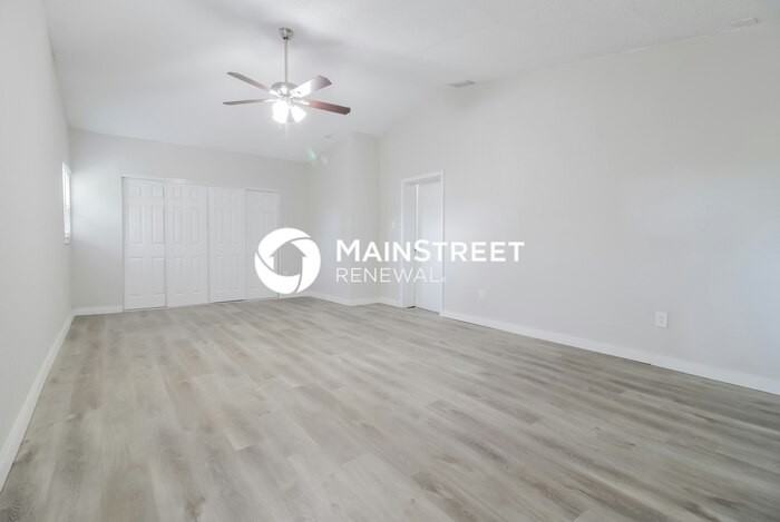 1310 Cypress Ave - Photo 3 of 17